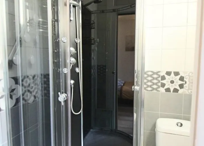 Apartamento 14m2 Acces Exterieur Proche *