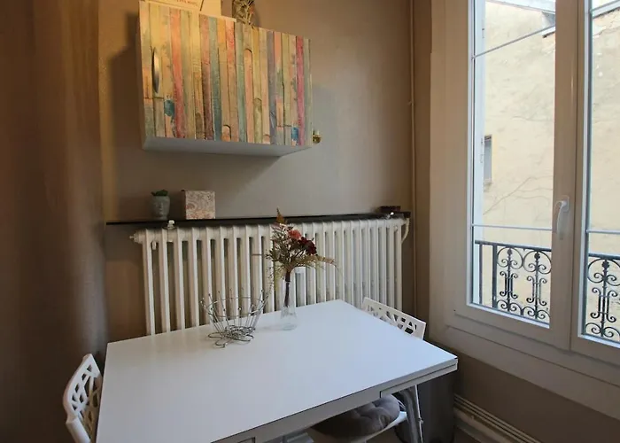 14m2 Acces Exterieur Proche *